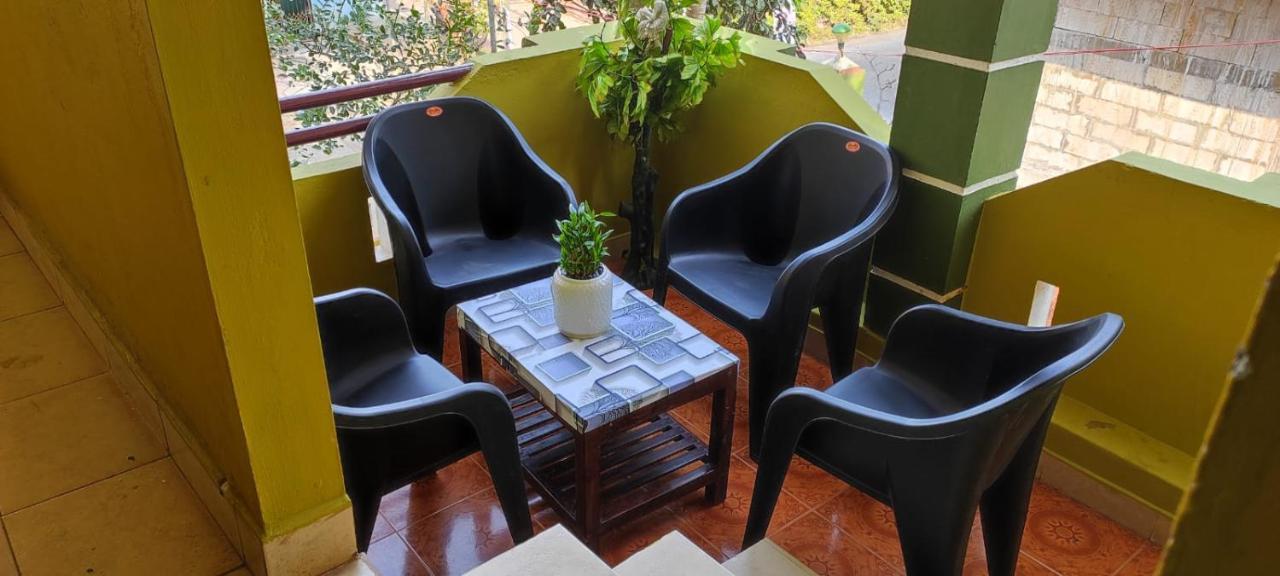 Отель Eagle Nest Residency Kottakuppam Экстерьер фото