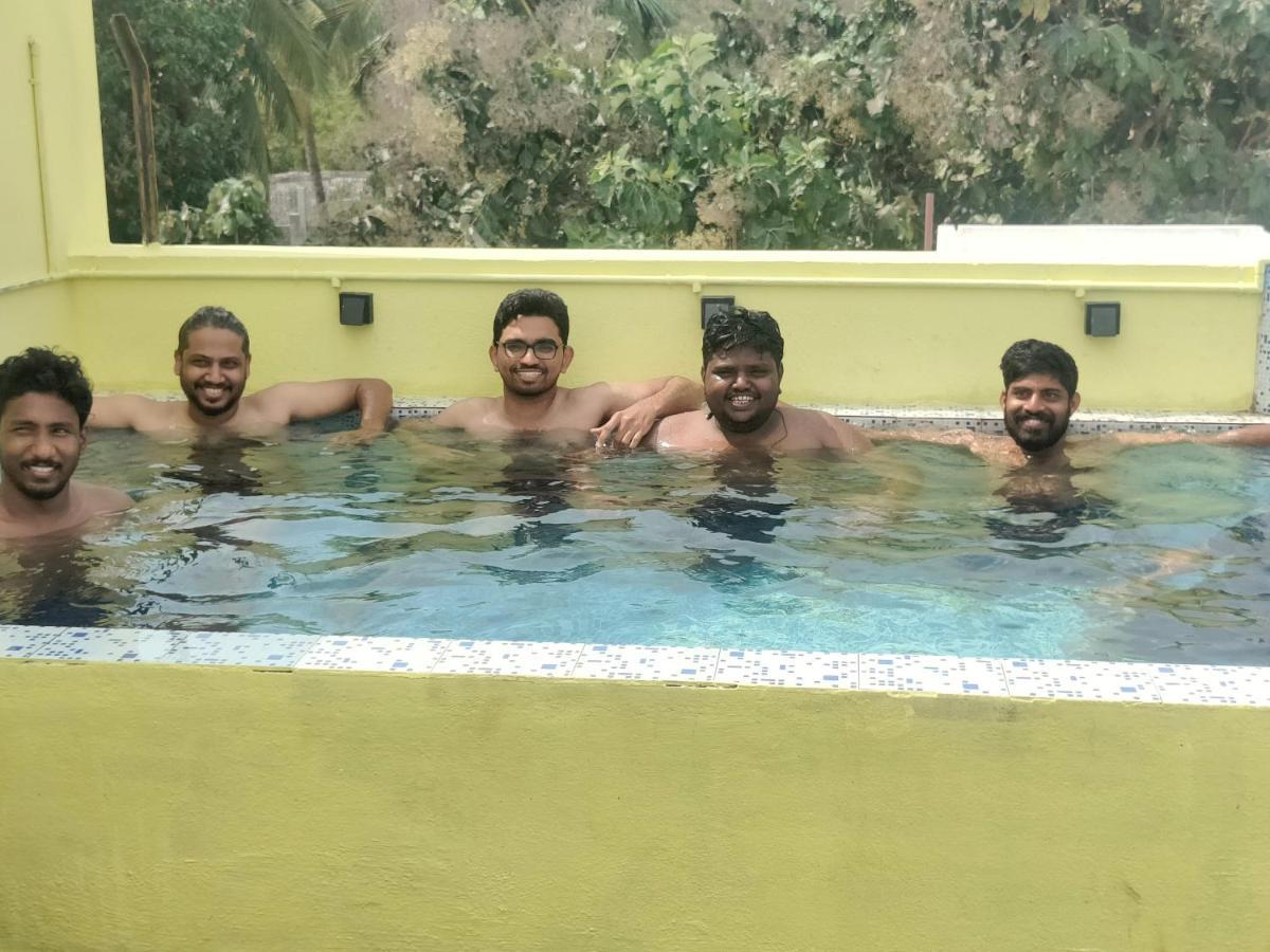 Отель Eagle Nest Residency Kottakuppam Экстерьер фото